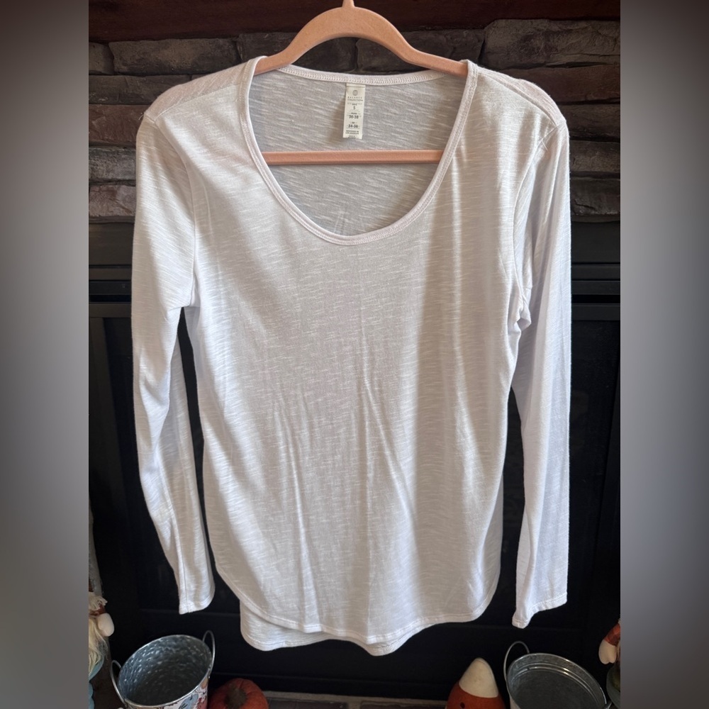 Balance Collection White Long Sleeve Top Size Small